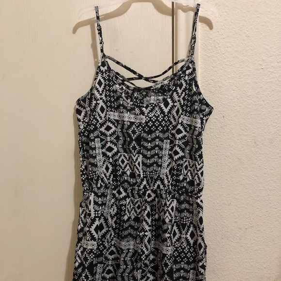SMALL patterned romper - Picture 2 of 3